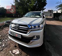 تۆیۆتا لاند کروزەر